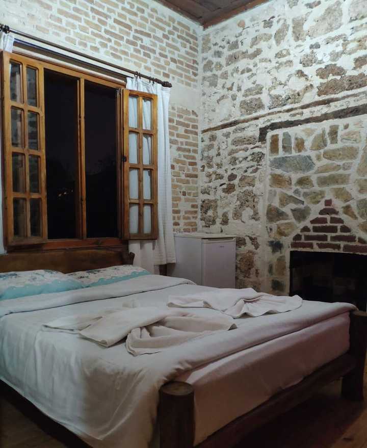 gallery image 0