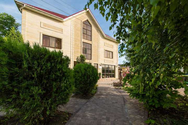gallery image 9
