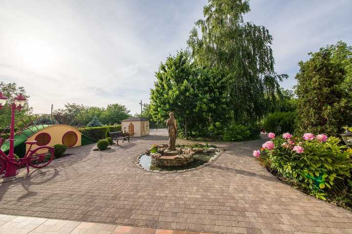 gallery image 38