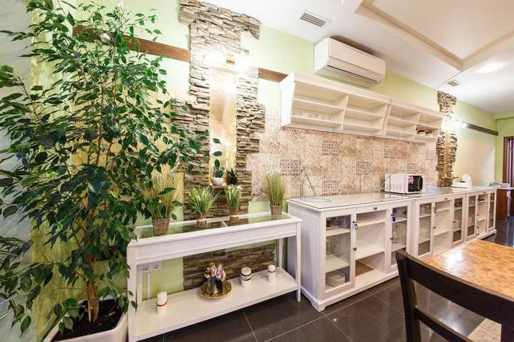 gallery image 0