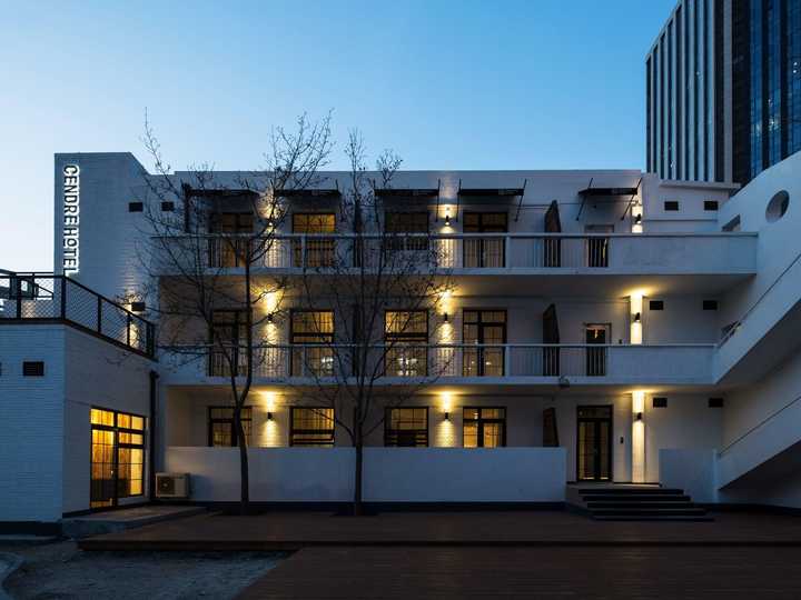 gallery image 4