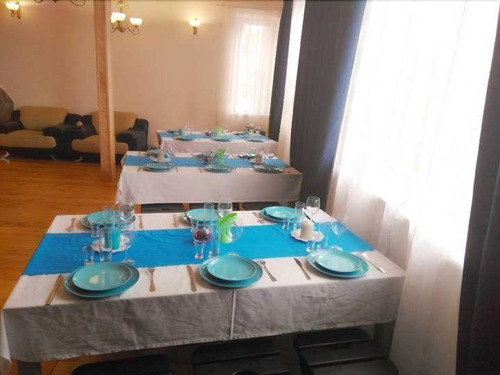 gallery image 0