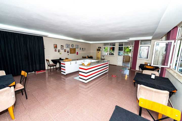 gallery image 0