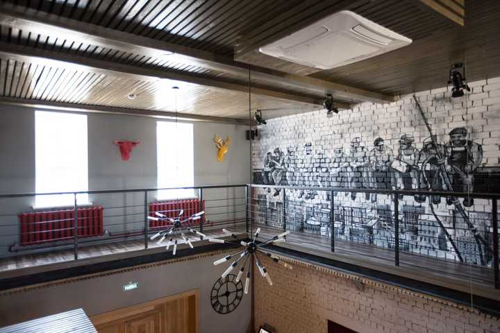 gallery image 0