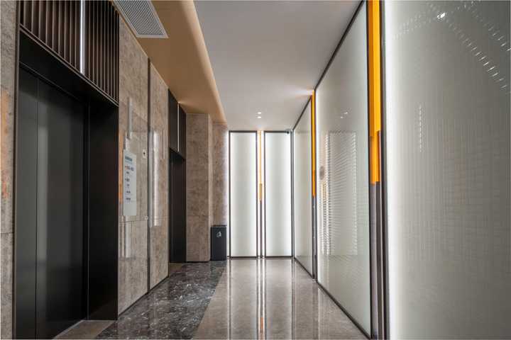 gallery image 0