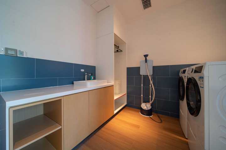 gallery image 19
