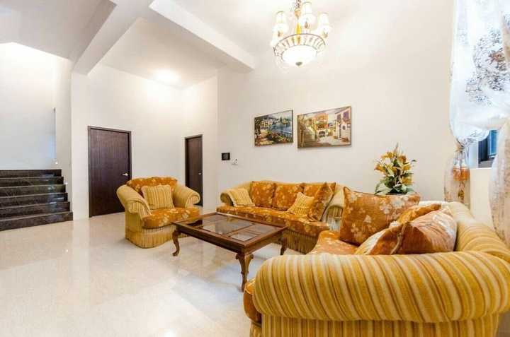 gallery image 0