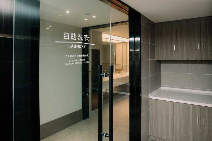 gallery image 0