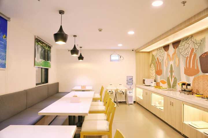 gallery image 0
