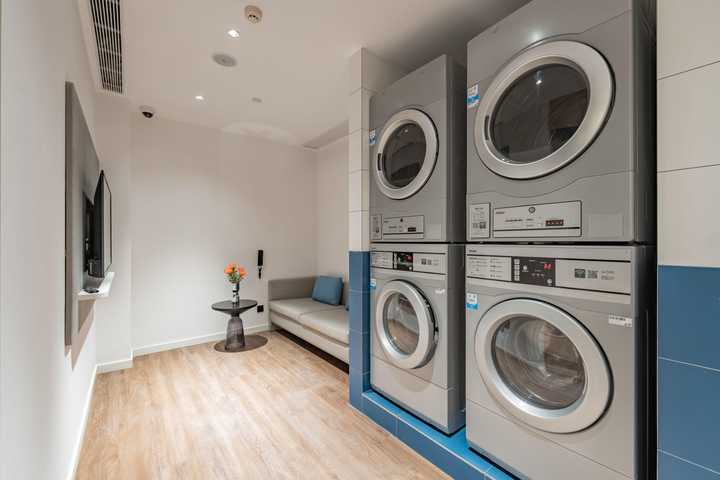 gallery image 7