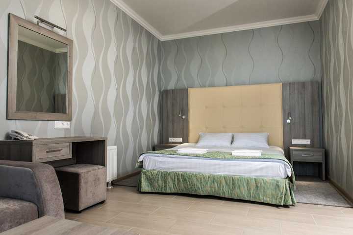 gallery image 0