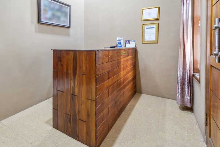 gallery image 0