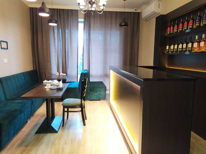 gallery image 0