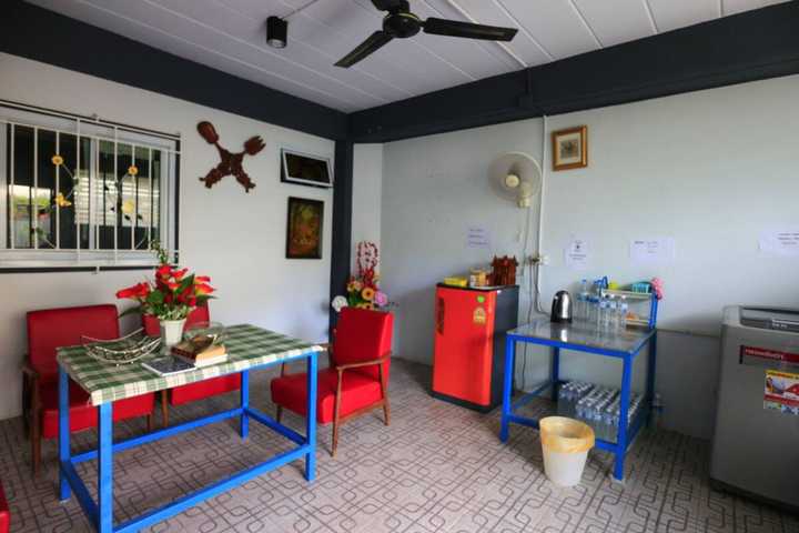 gallery image 0