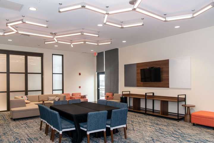 gallery image 0