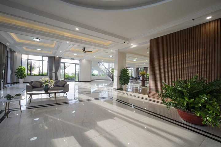 gallery image 0