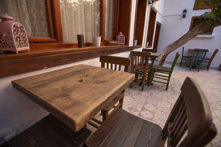 gallery image 0