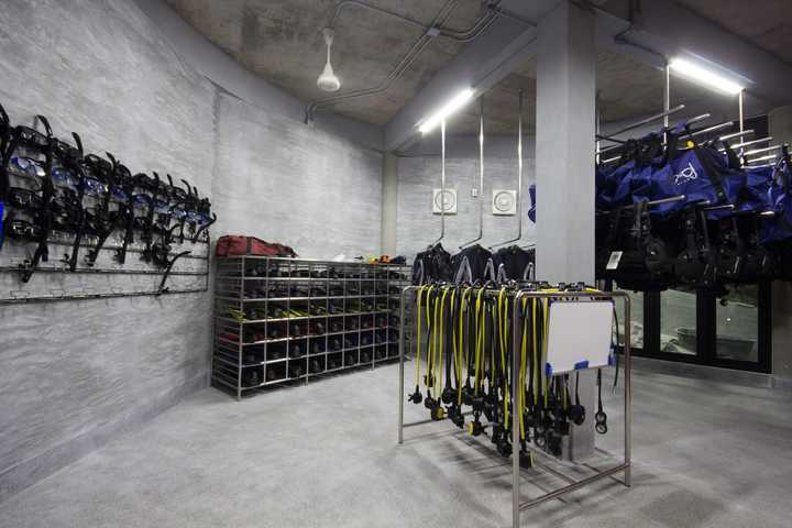gallery image 12