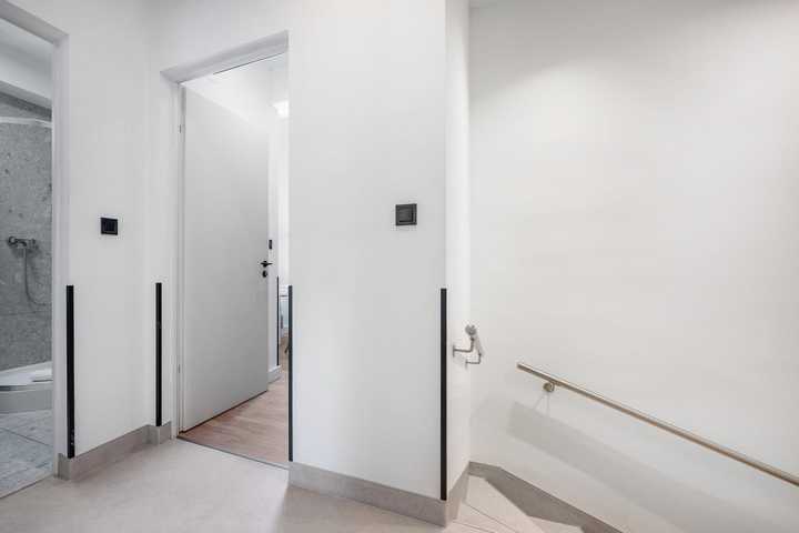 gallery image 15