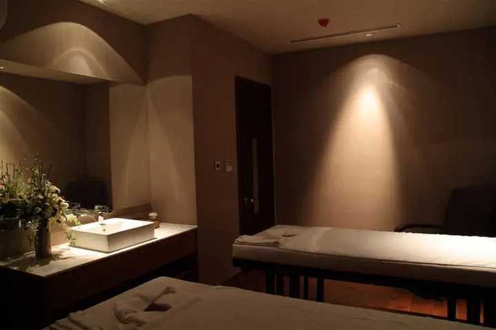 gallery image 14
