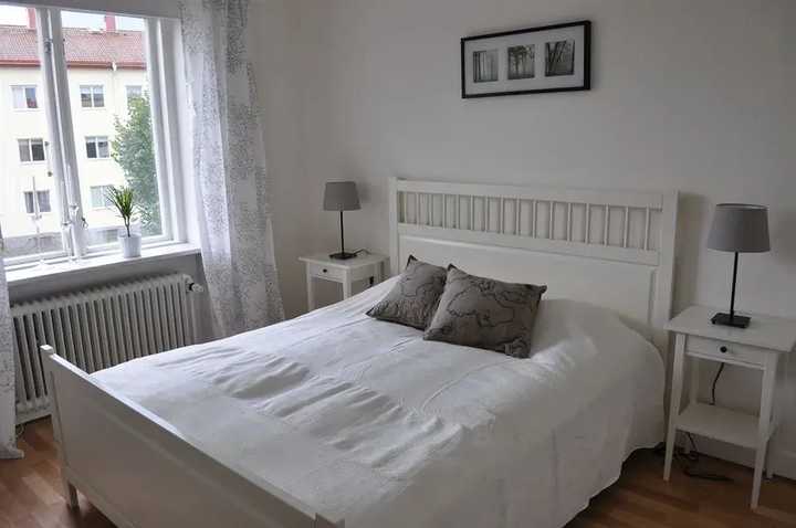 gallery image 0