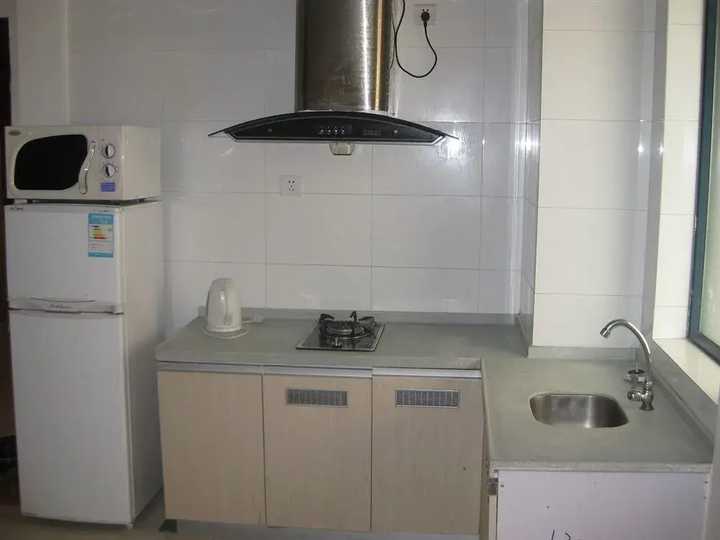 gallery image 0