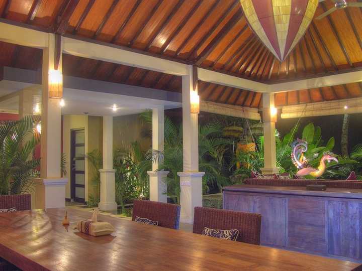 gallery image 0