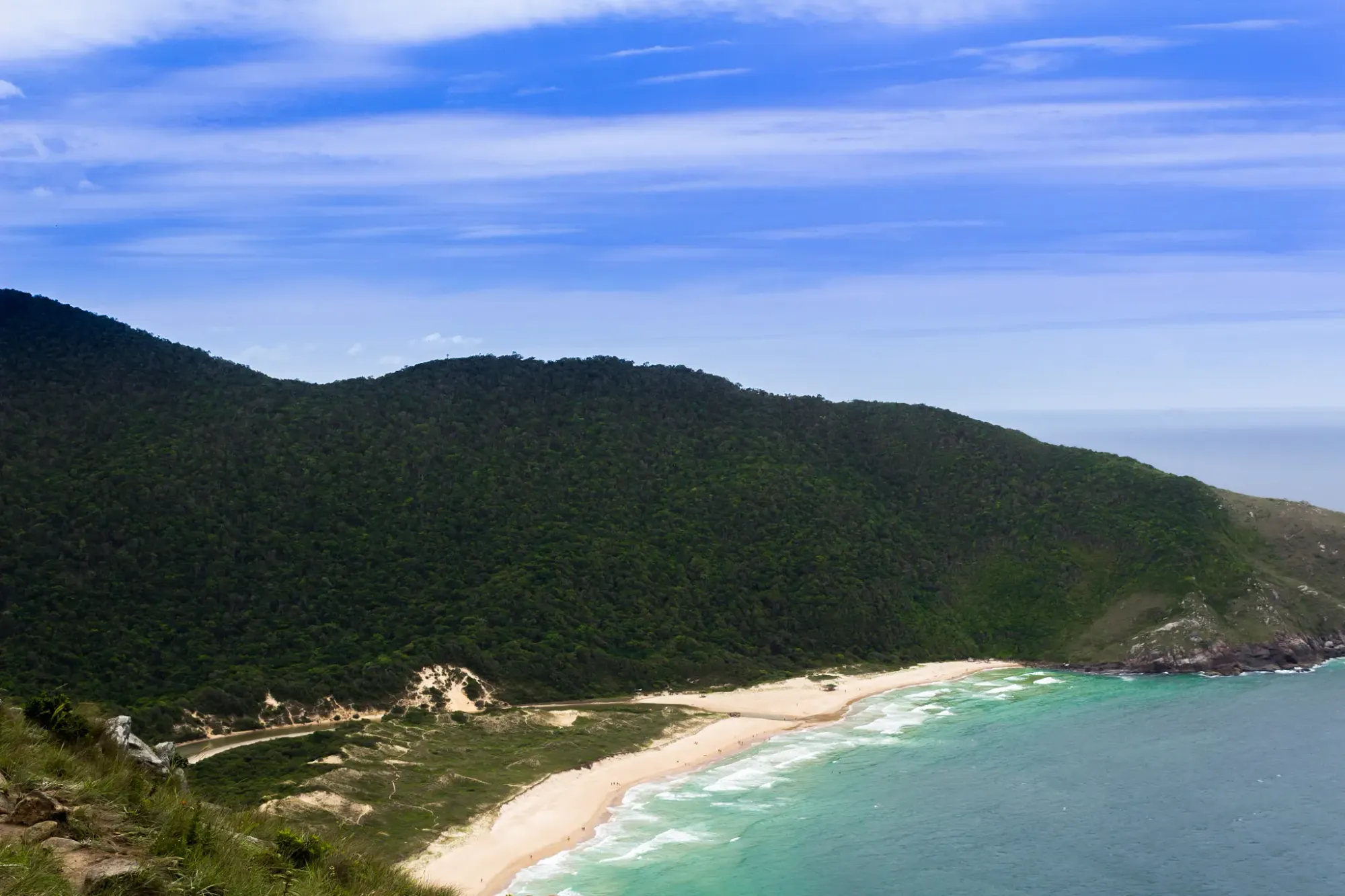 File:Morro Da Coroa Praia Lagoinha Do Leste (242401955).jpeg - Wikimedia Commons