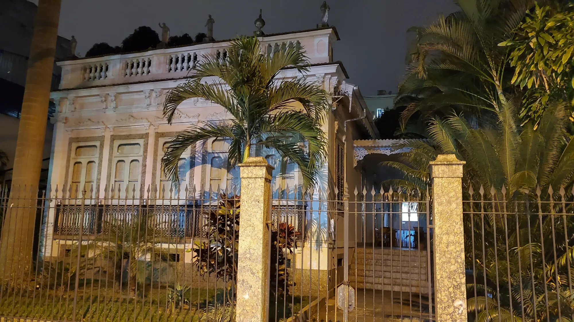 File:Rua das Palmeiras, 35.jpg - Wikimedia Commons