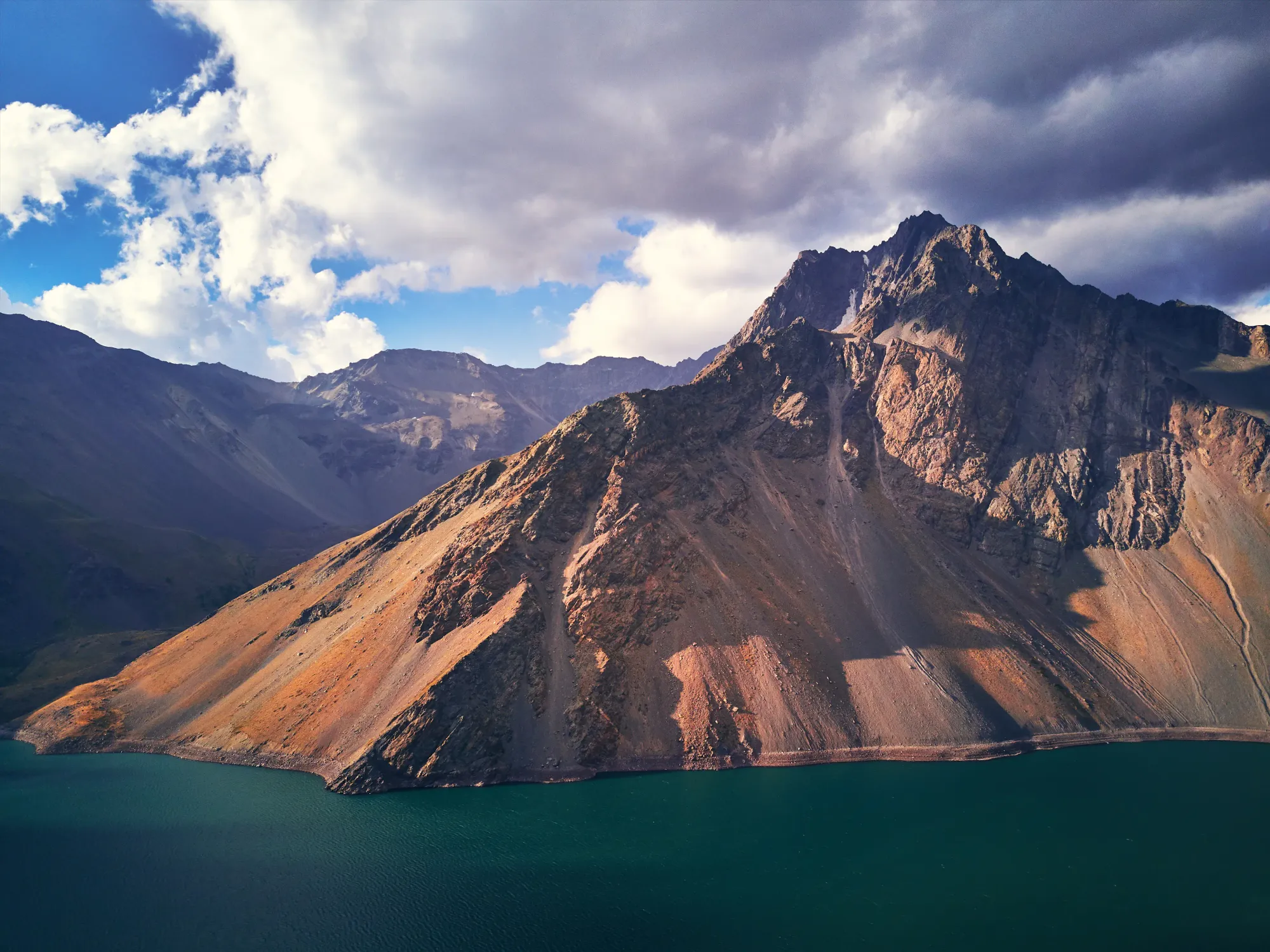 File:Embalse El Yeso, Cajón del Maipo (40186598701).jpg - Wikimedia Commons