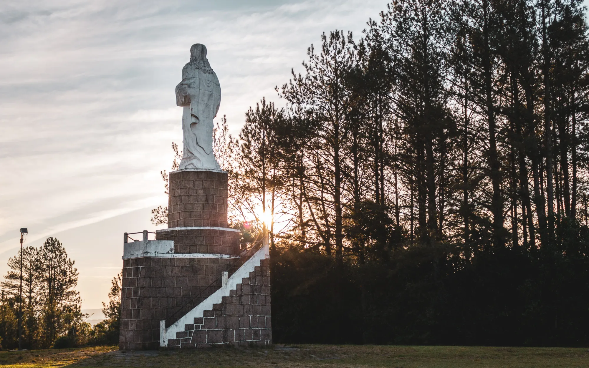 File:Mirante do Cristo no Parque Estadual do Monge.jpg - Wikimedia Commons