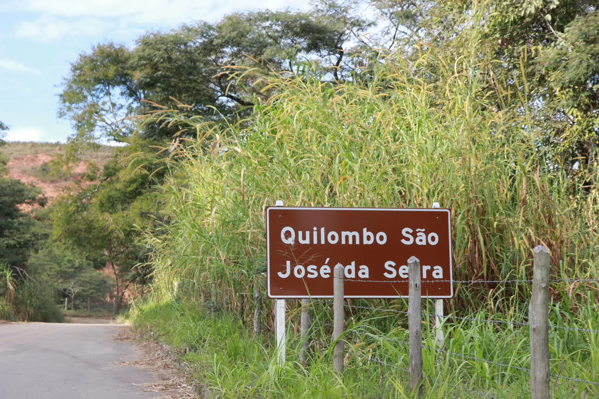 File:Quilombo São José da Serra 01.jpg - Wikimedia Commons
