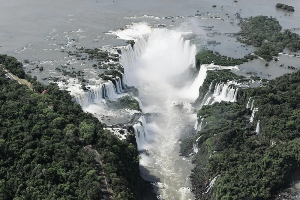 O que fazer quando visitar Foz do Iguaçu: Dicas de viagem imperdíveis - karta.com