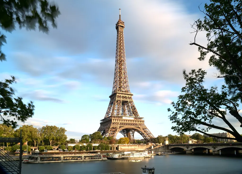 Eiffel Tower | Long exposure of the Eiffel Tower in the late… | Flickr